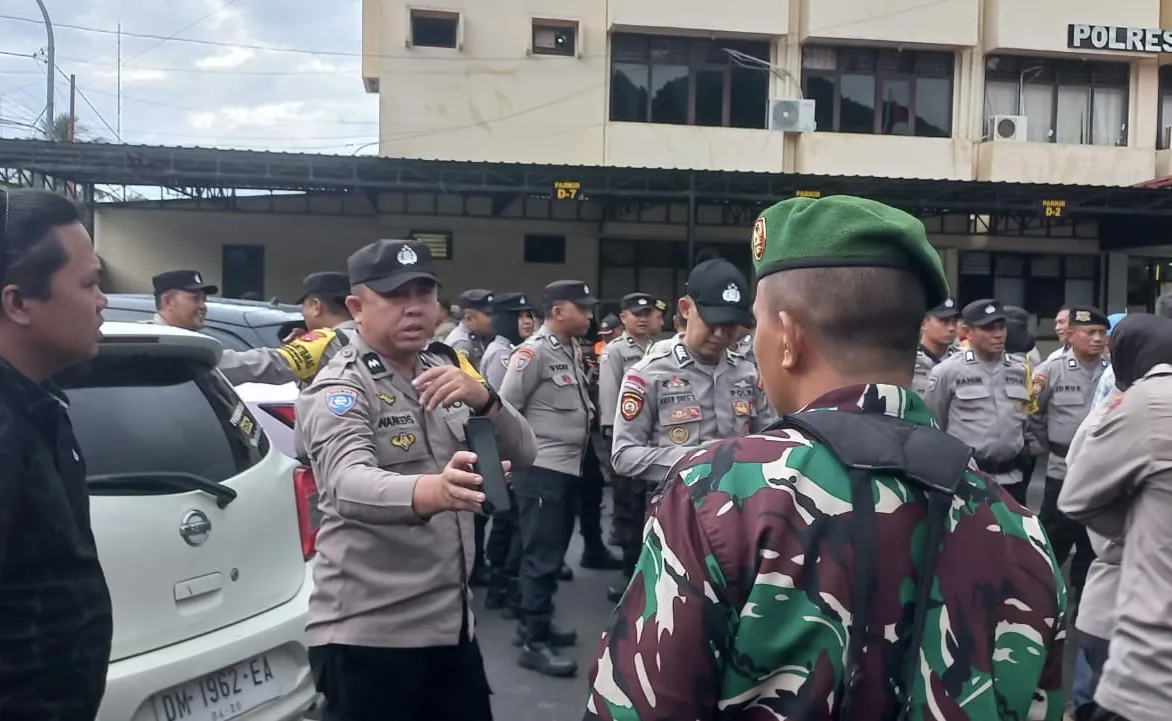 9ce813a9 0831 46c2 8a9f F80898444bc1